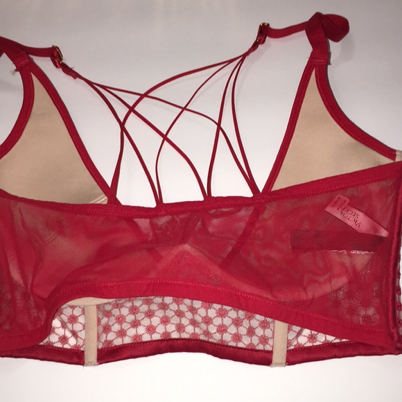 Victoria Secret bra now let’s start preparing for 4th of July - Picture 5 of 5